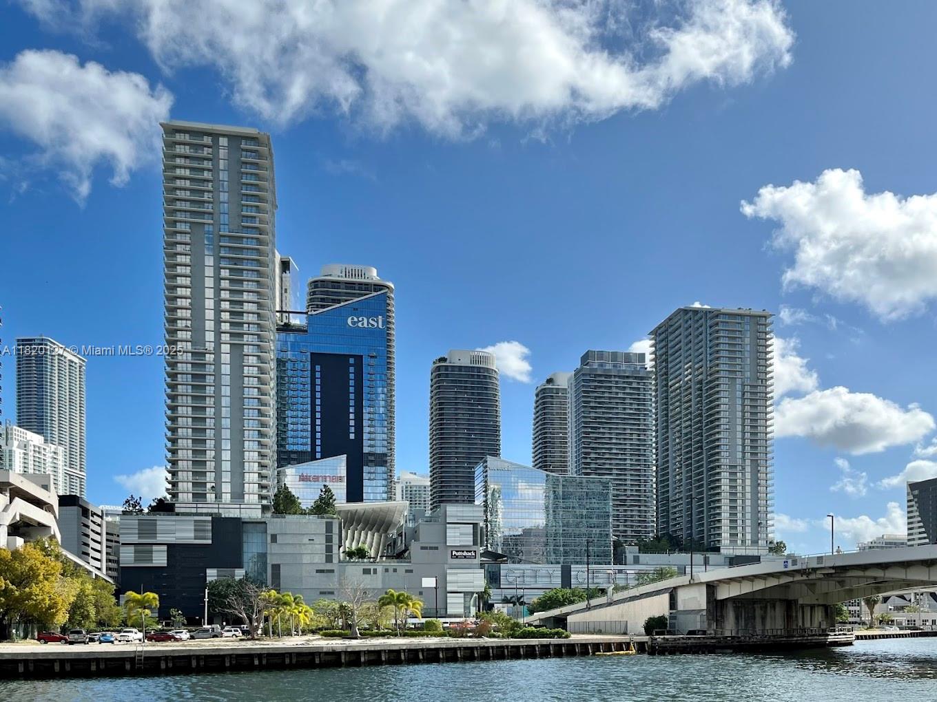 68 Se 6th St 3606, Miami, Broward County, Florida - 1 Bedrooms  
2 Bathrooms - 