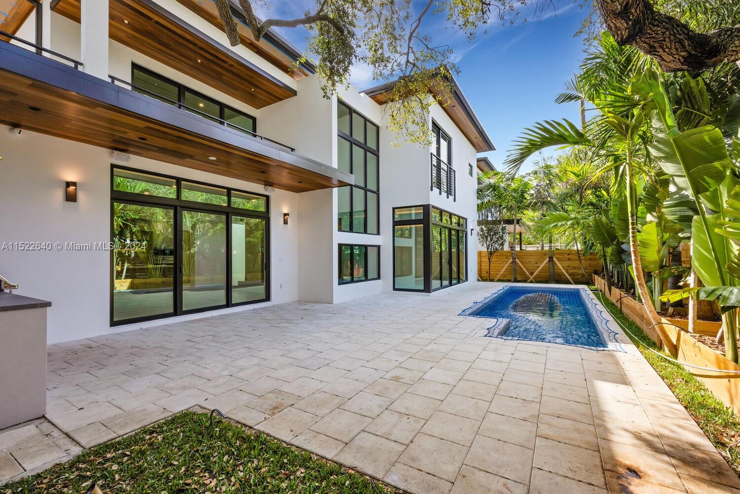 SILVER BLUFF EST SEC C - Residential