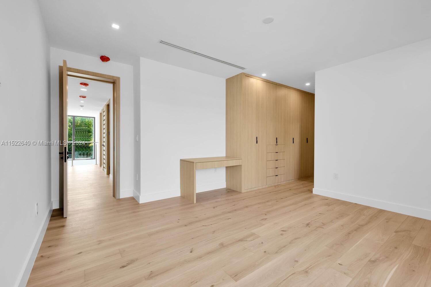 SILVER BLUFF EST SEC C - Residential