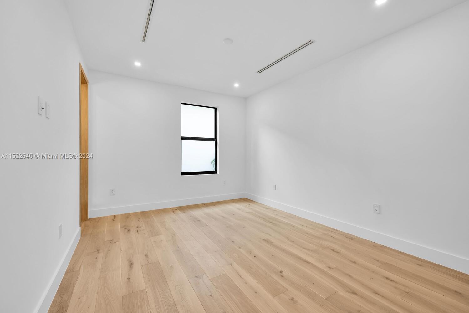 SILVER BLUFF EST SEC C - Residential