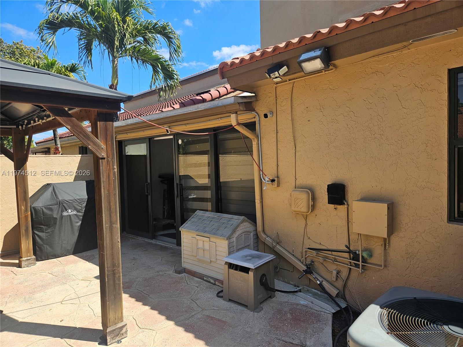 THE MOORS TOWNHOUSES - Residential