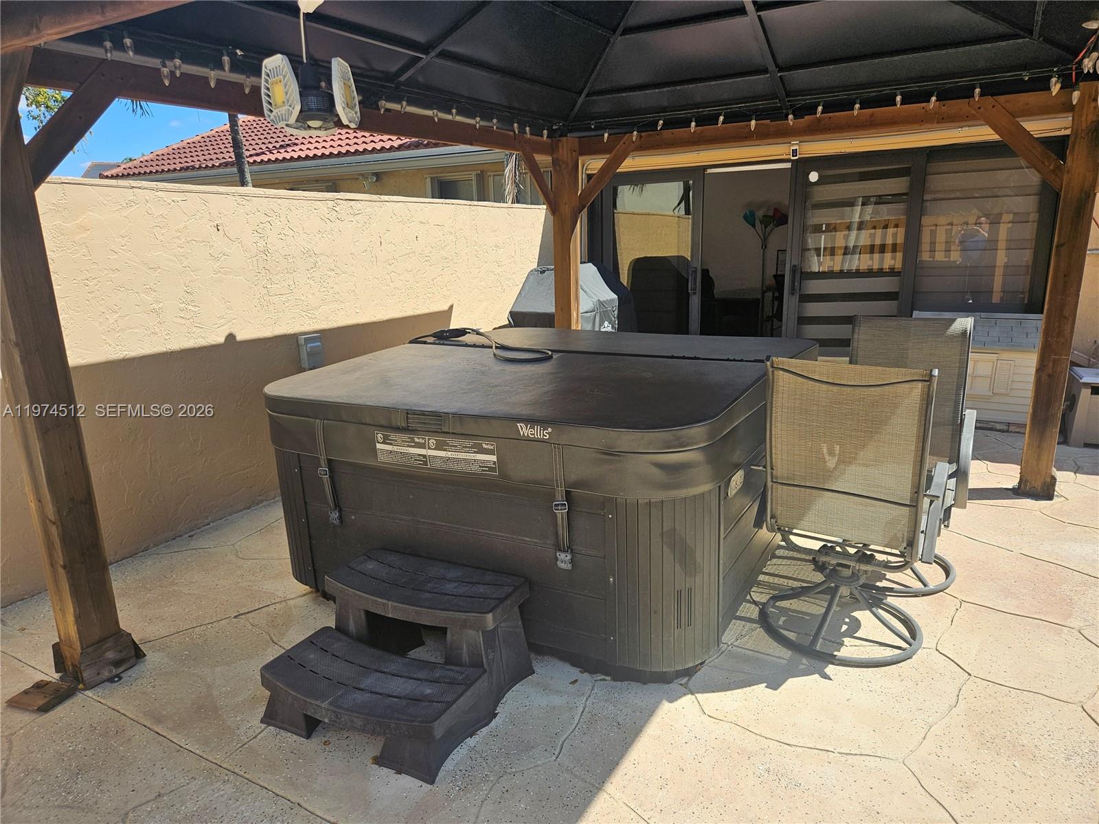 THE MOORS TOWNHOUSES - Residential