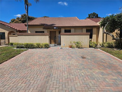 17914 NW 66th Ct Cir Hialeah FL 33015