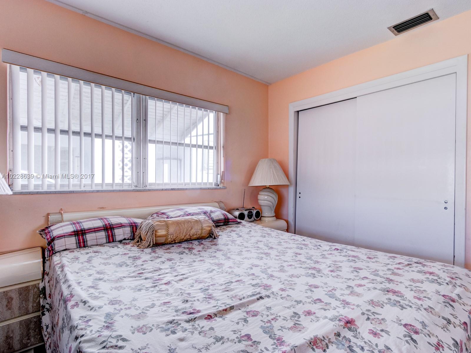 OAKLAND ESTATES 7TH SEC - Residential