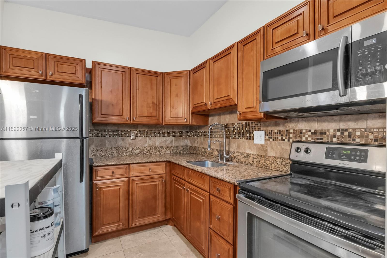 TAMARAC GARDENS CONDOMINI - Residential