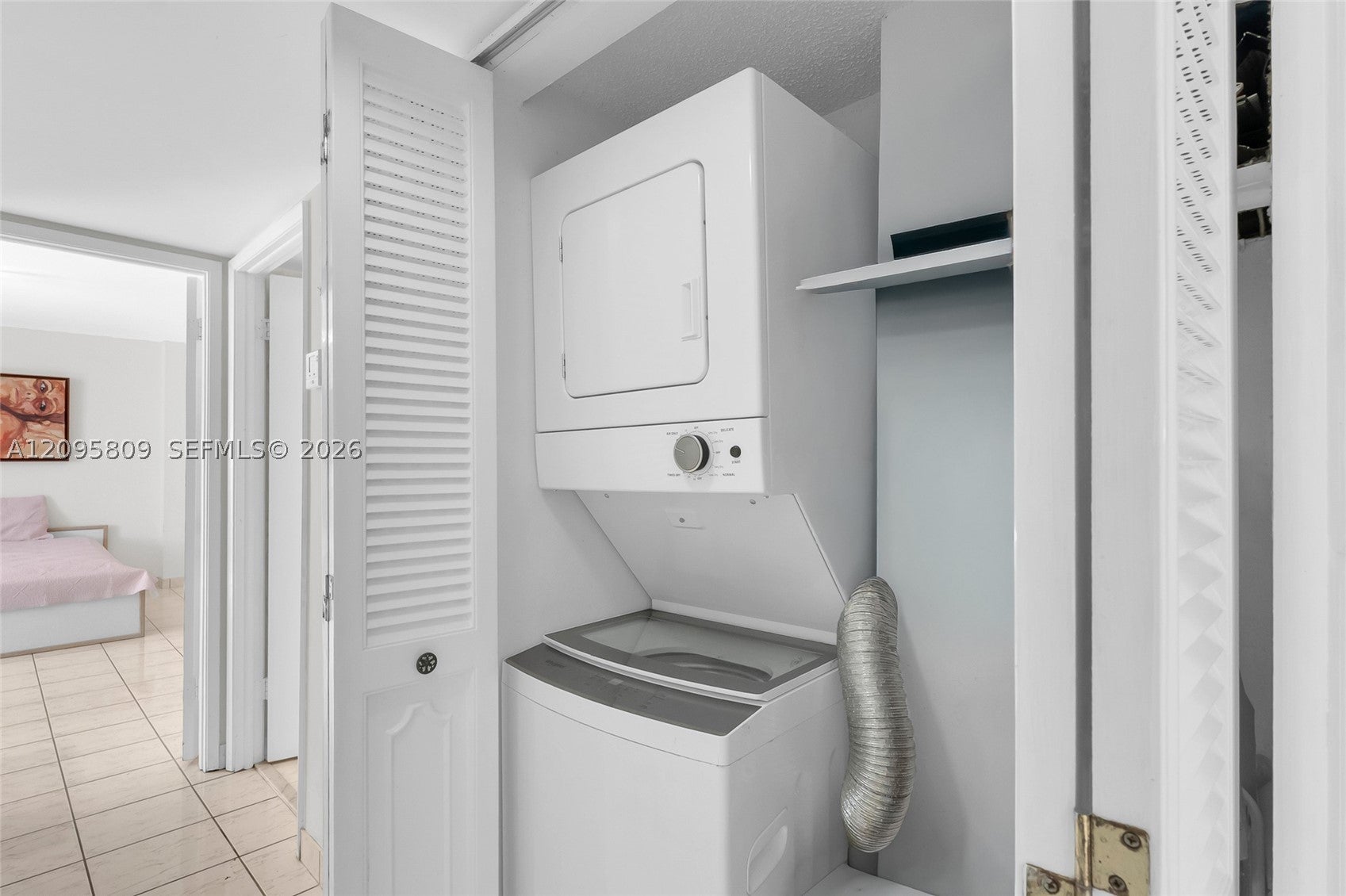 1623 Collins Ave 812
