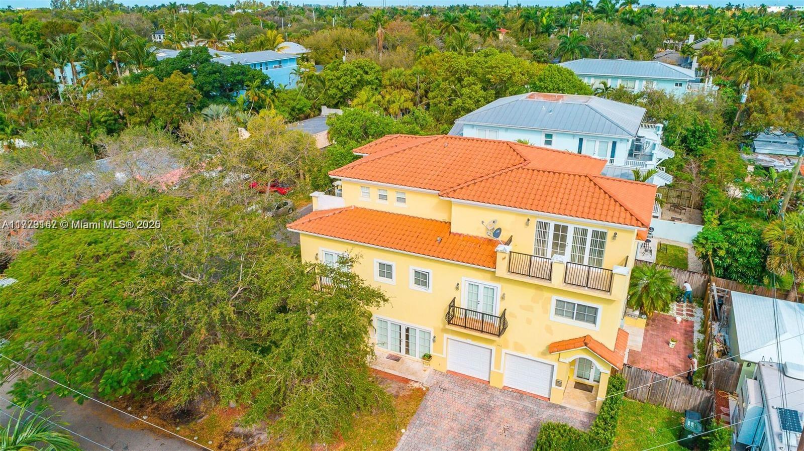 Property for Sale at 716 Sw 9th Ter 1 And 2, Fort Lauderdale, Broward County, Florida - Bedrooms: 8 
Bathrooms: 5.5  - $1,500,000