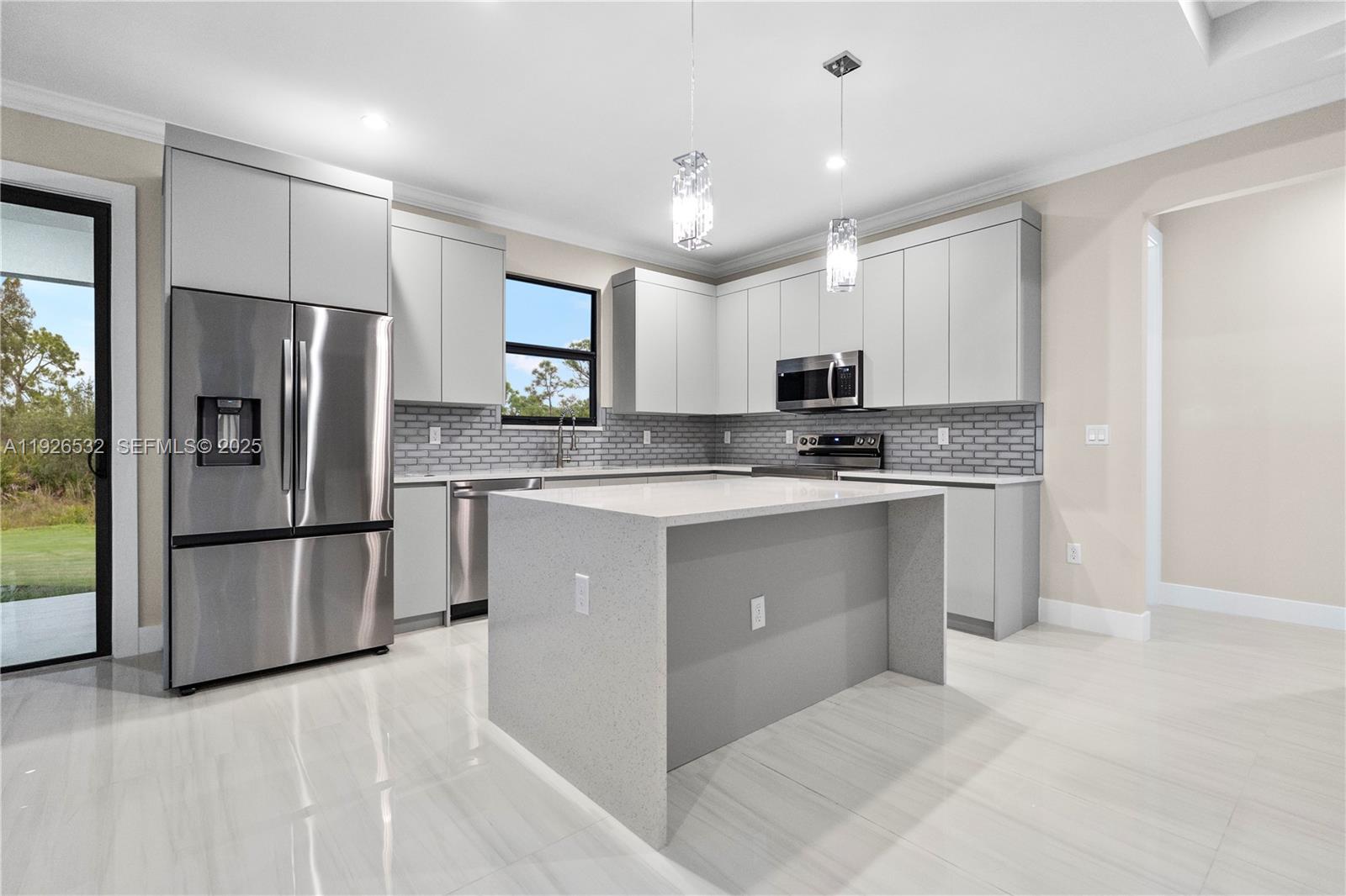 GOLDEN GATE ESTATES - Residential