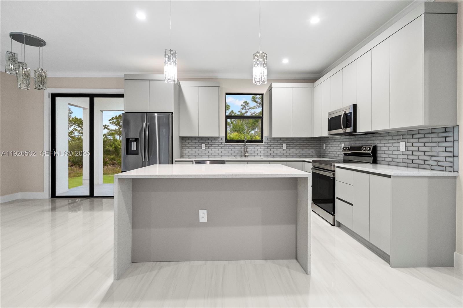 GOLDEN GATE ESTATES - Residential