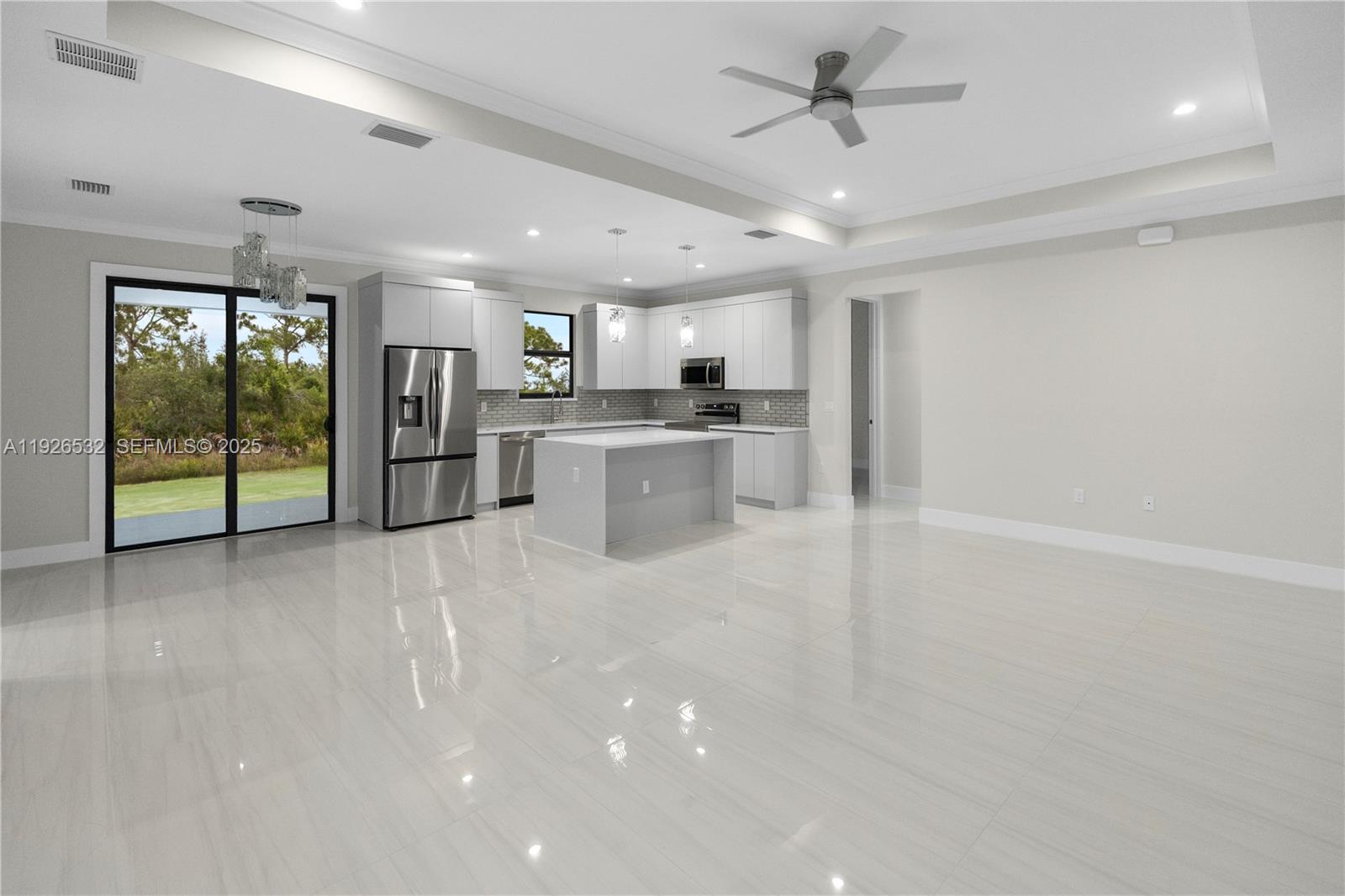 GOLDEN GATE ESTATES - Residential