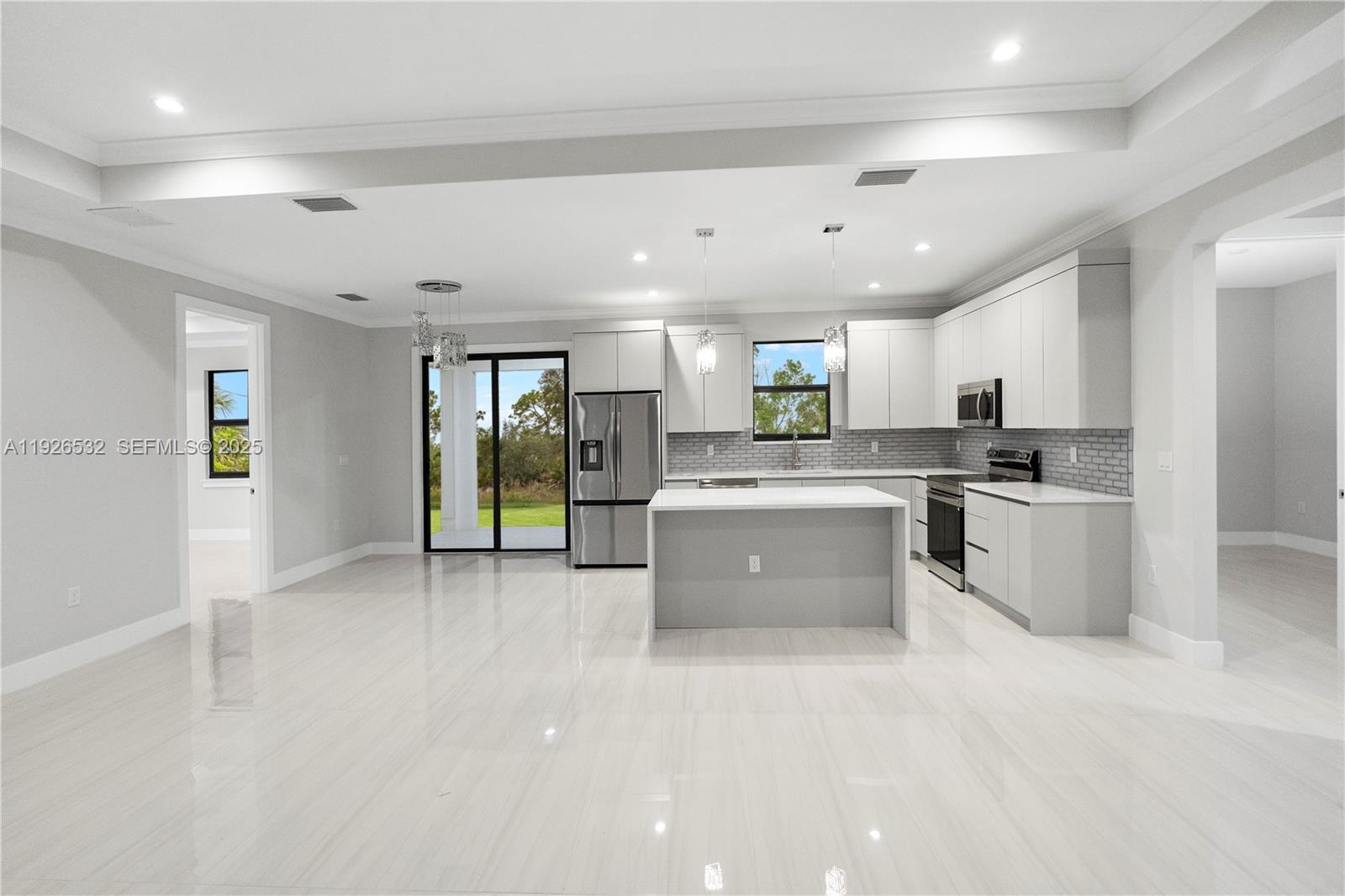 GOLDEN GATE ESTATES - Residential