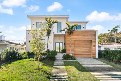 9132 Dickens Ave Surfside FL 33154