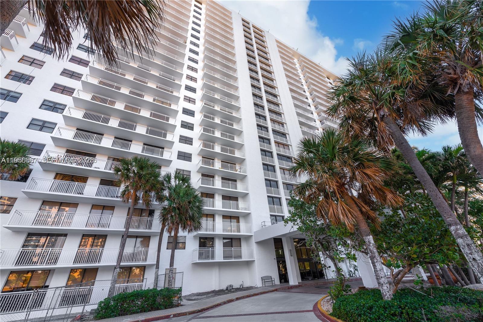 WINSTON TOWERS 600 CONDO - Residential