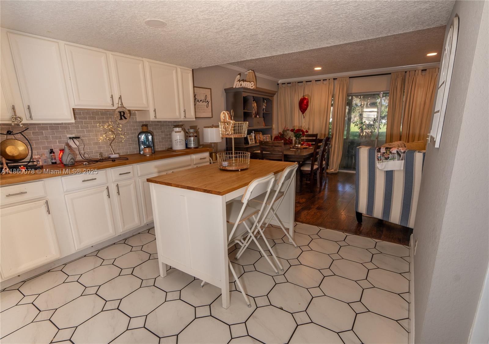 SANDPEBBLES TOWNHOUSE CON - Residential