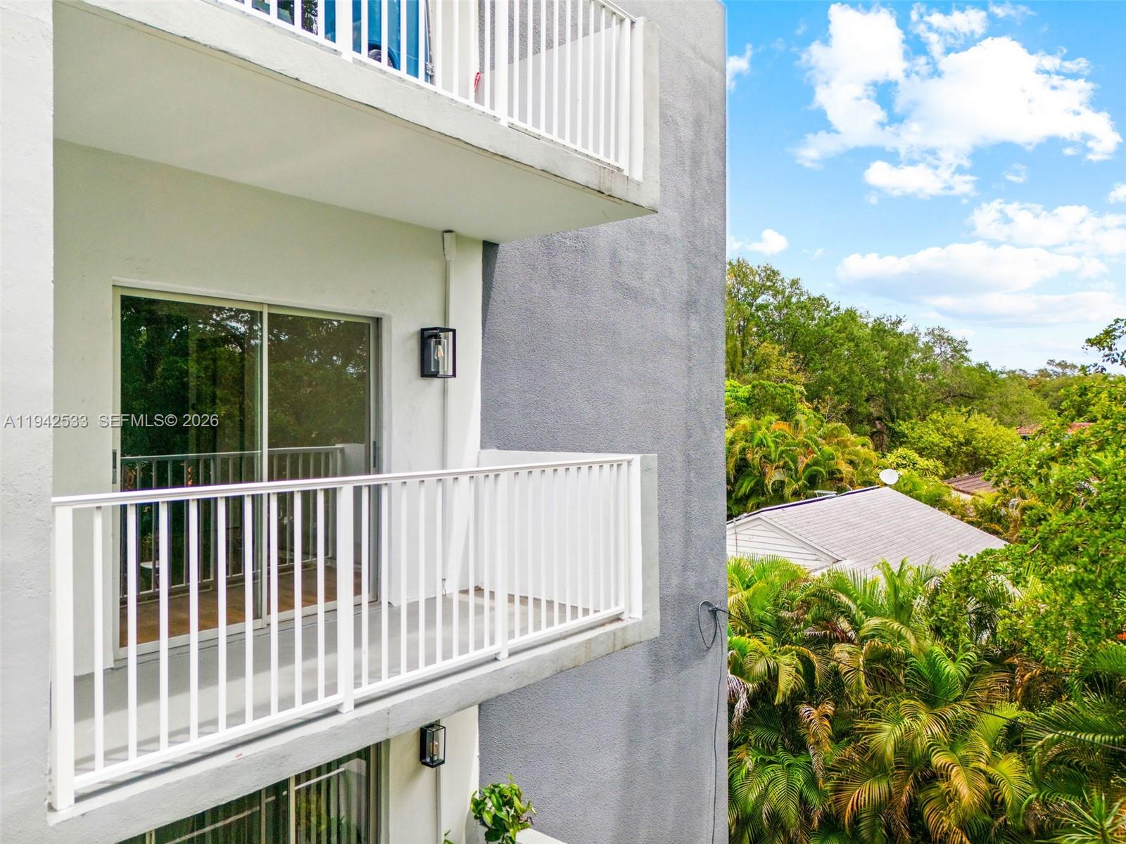 HERITAGE CONDO - Residential