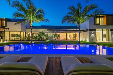 4820 SW 86th Ter Miami FL 33143