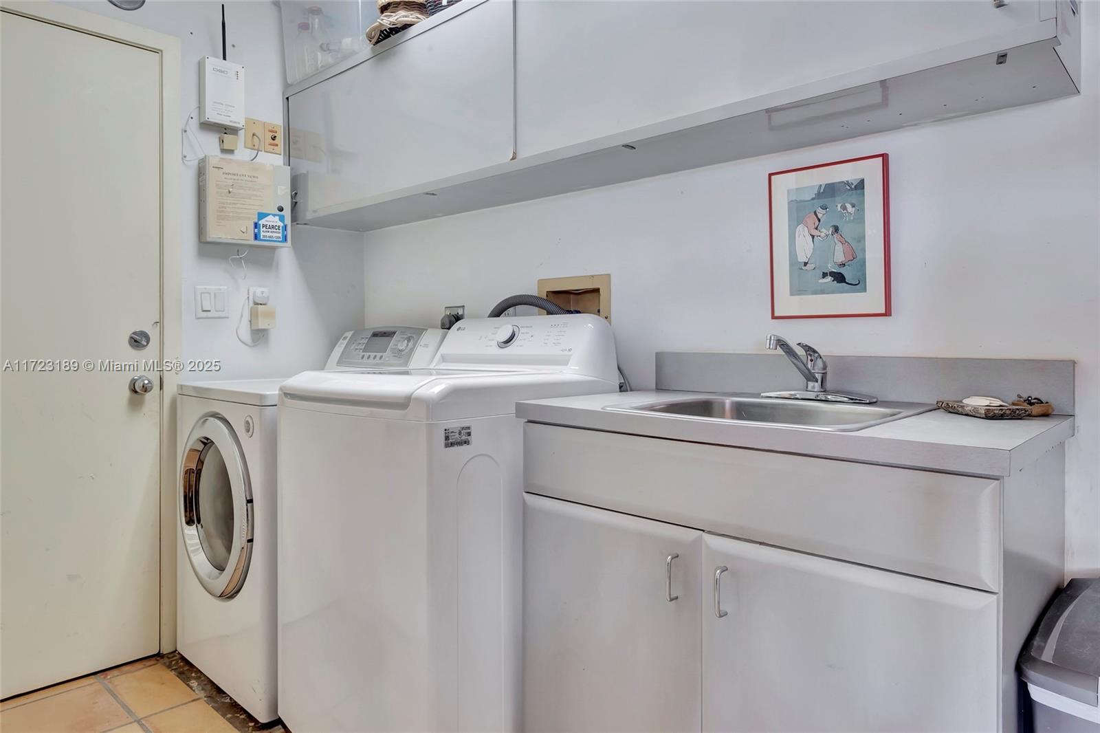 CORAL BAY SEC B - Residential