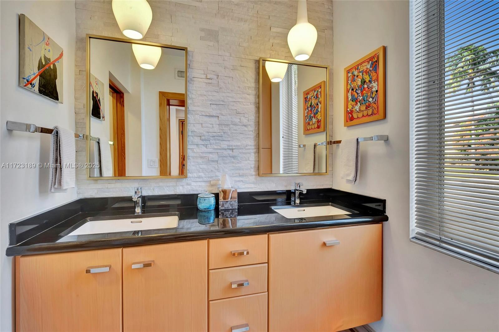 CORAL BAY SEC B - Residential