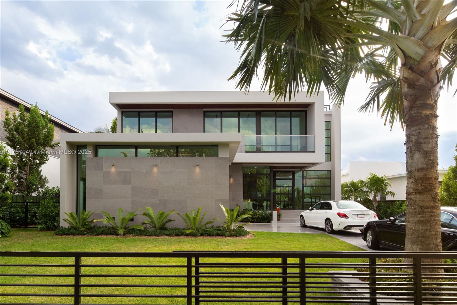 BISCAYNE POINT - Residential Lease