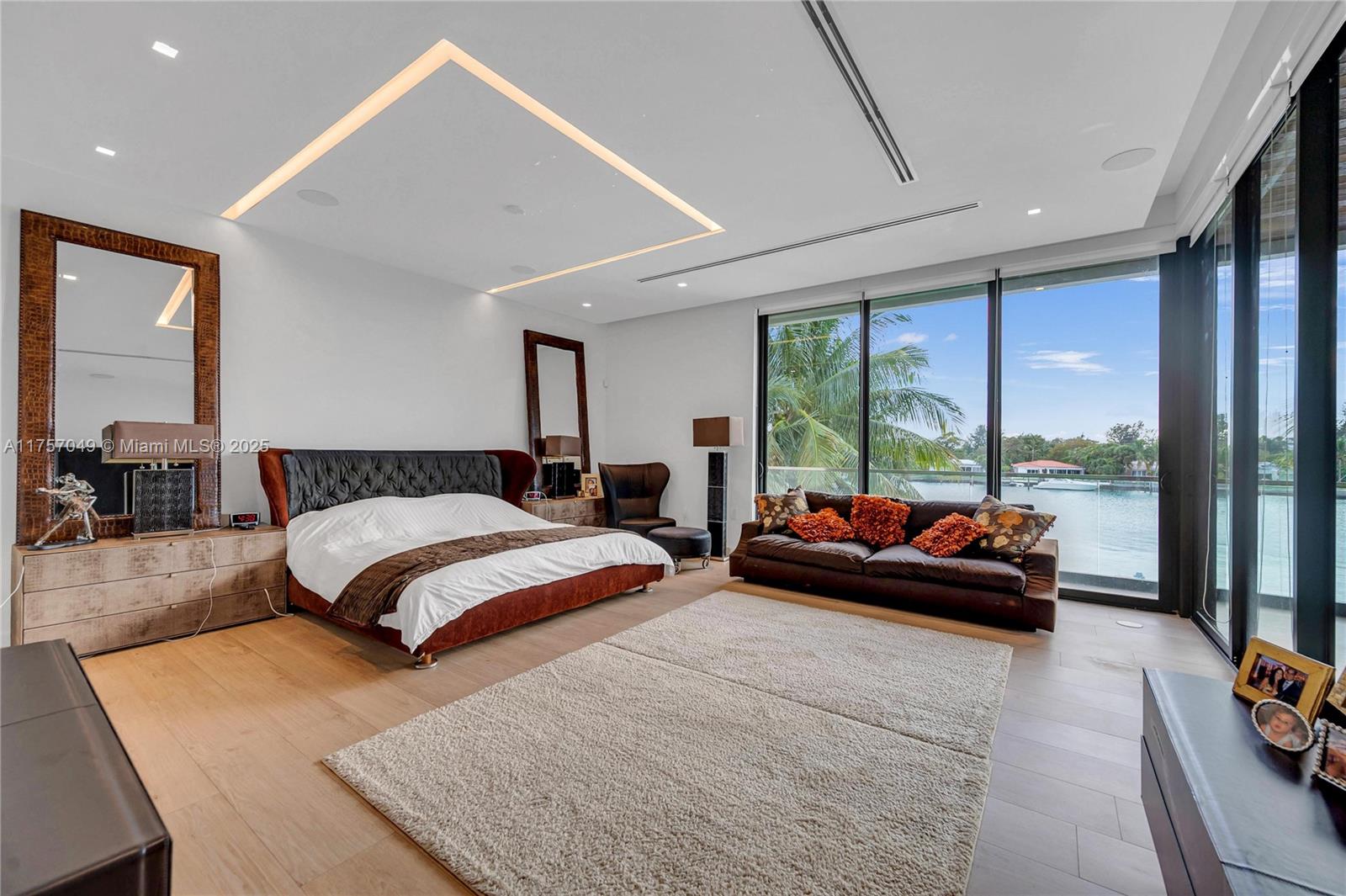 BISCAYNE POINT - Residential Lease