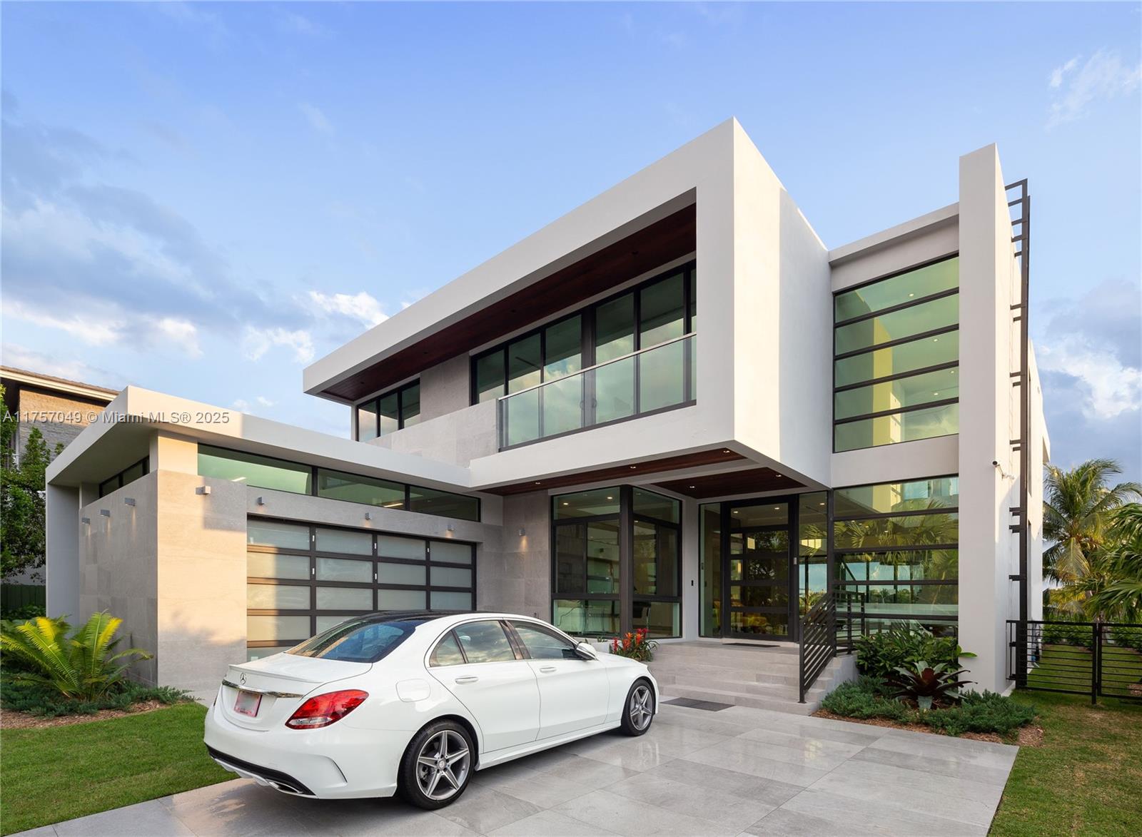 BISCAYNE POINT - Residential Lease