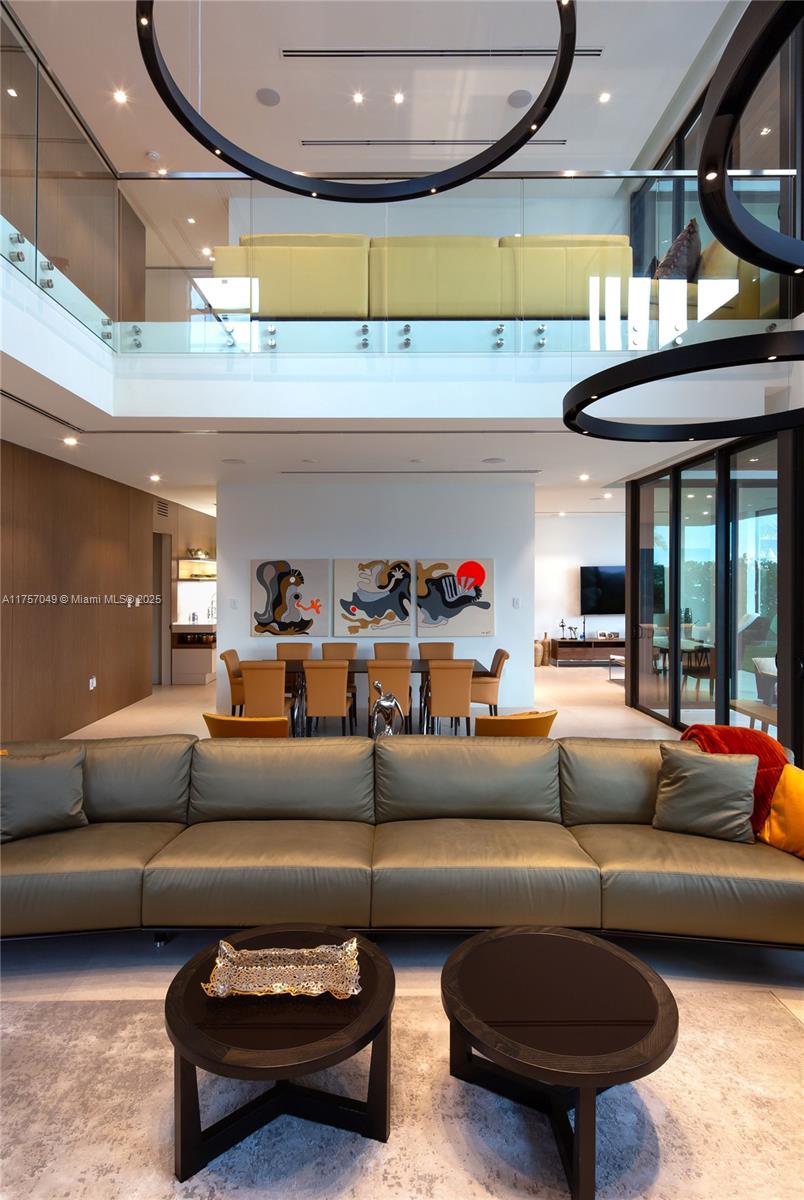 BISCAYNE POINT - Residential Lease