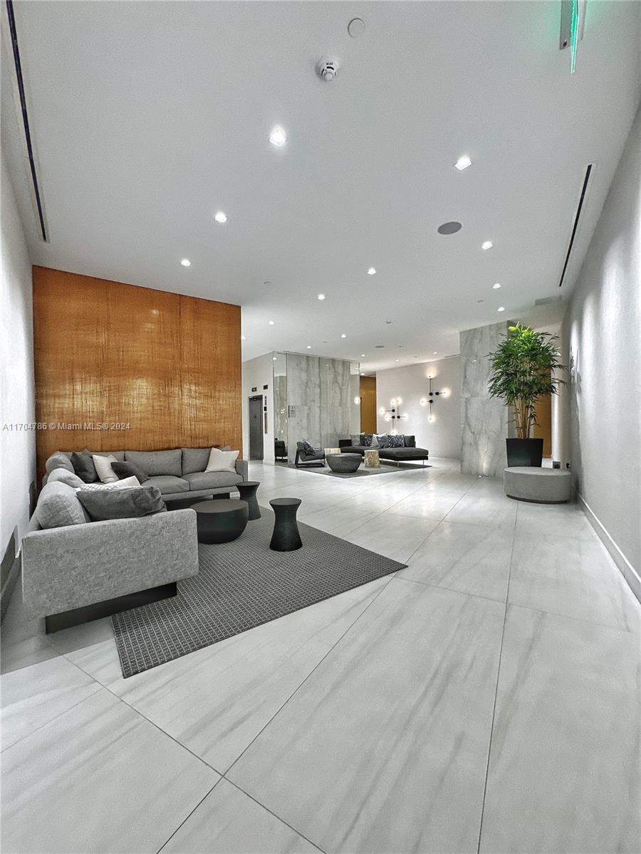AURORA CONDO - Residential Lease