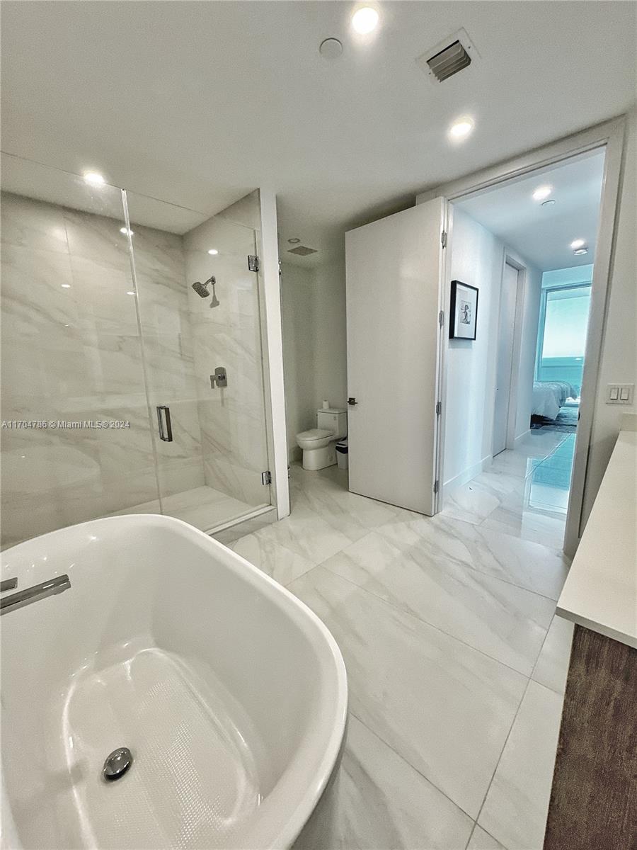 AURORA CONDO - Residential Lease