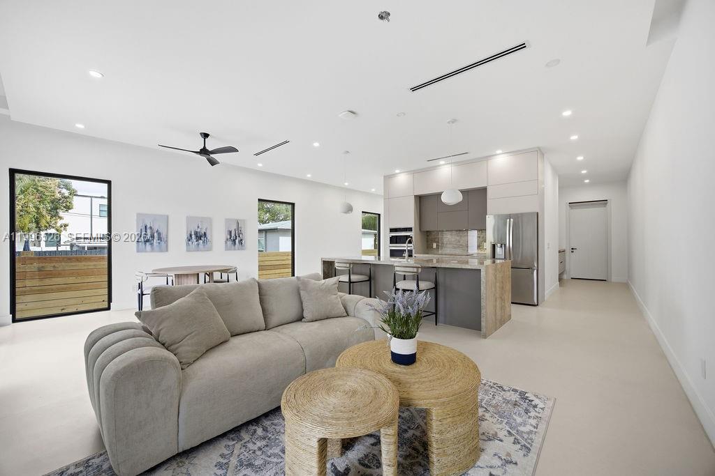 HOLIDAY HEIGHTS - Residential Lease