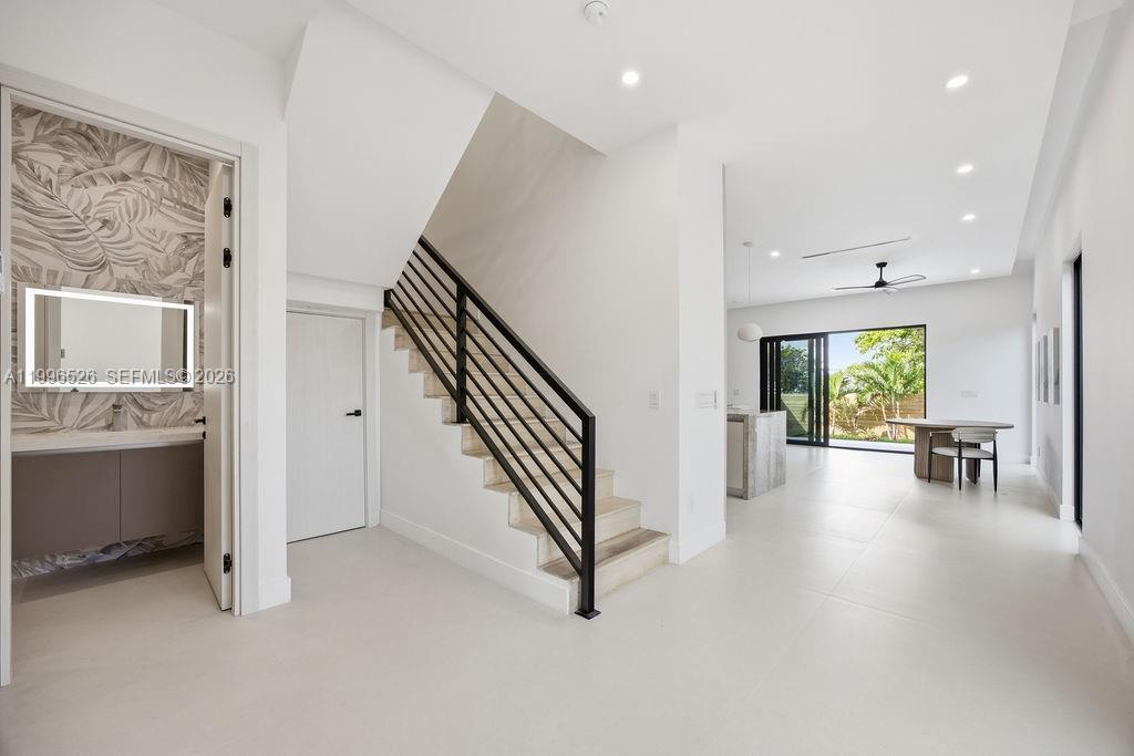 HOLIDAY HEIGHTS - Residential Lease