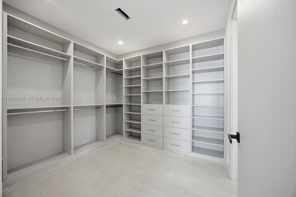 HOLIDAY HEIGHTS - Residential Lease