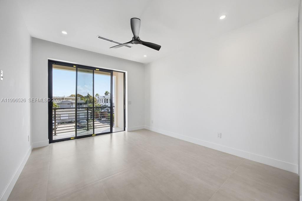 HOLIDAY HEIGHTS - Residential Lease