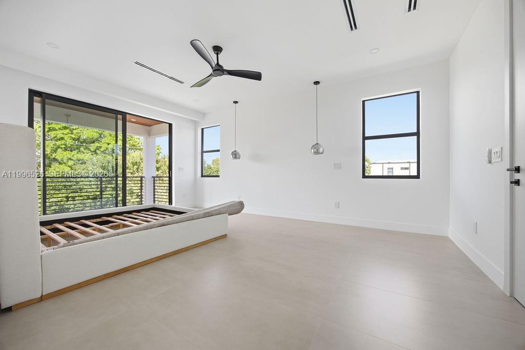 HOLIDAY HEIGHTS - Residential Lease