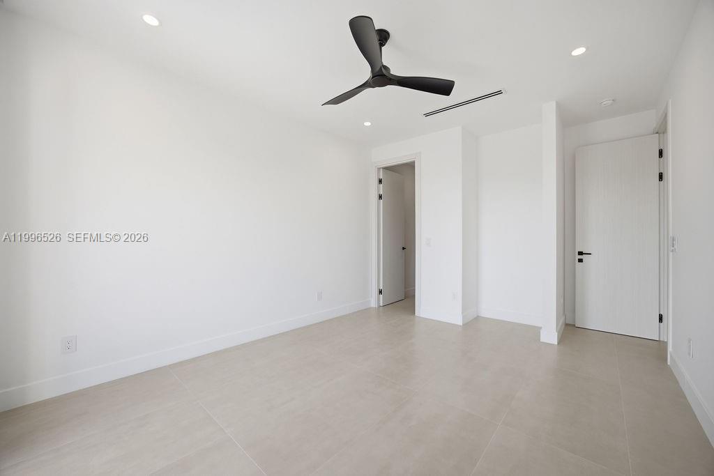 HOLIDAY HEIGHTS - Residential Lease
