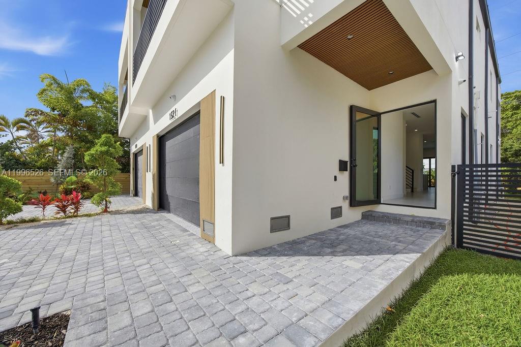 HOLIDAY HEIGHTS - Residential Lease