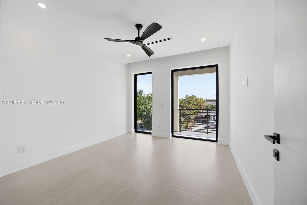 HOLIDAY HEIGHTS - Residential Lease