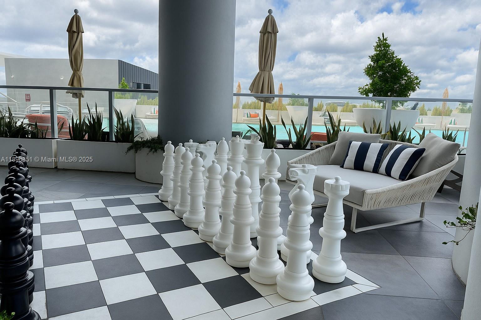 METROPICA NORTH TOWER ONE - Residential Lease