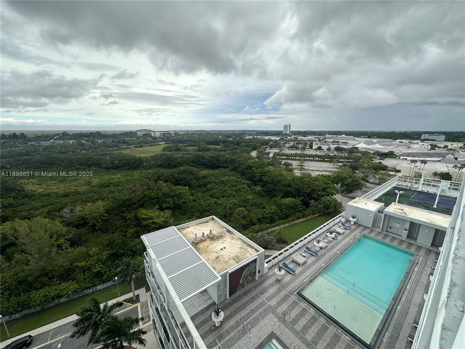 METROPICA NORTH TOWER ONE - Residential Lease