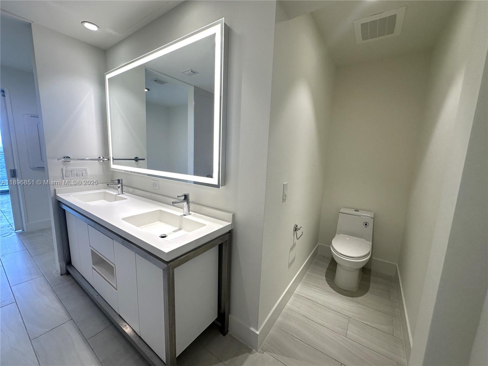 METROPICA NORTH TOWER ONE - Residential Lease