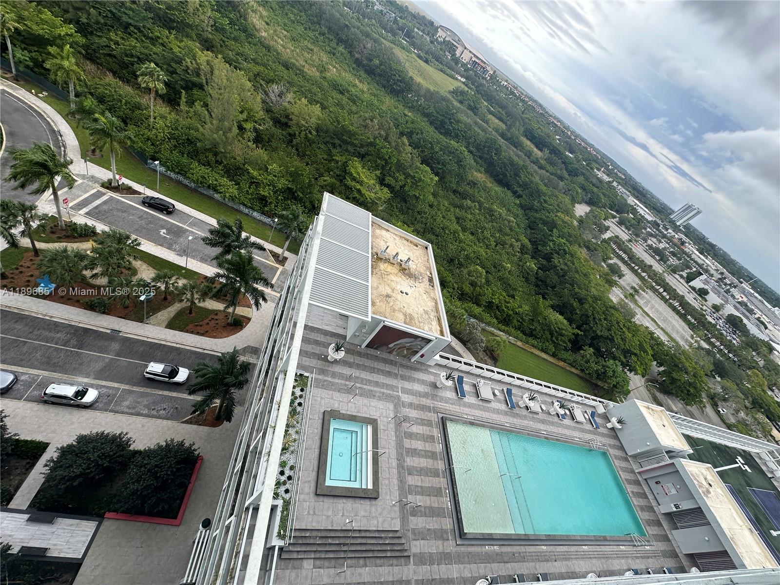 METROPICA NORTH TOWER ONE - Residential Lease
