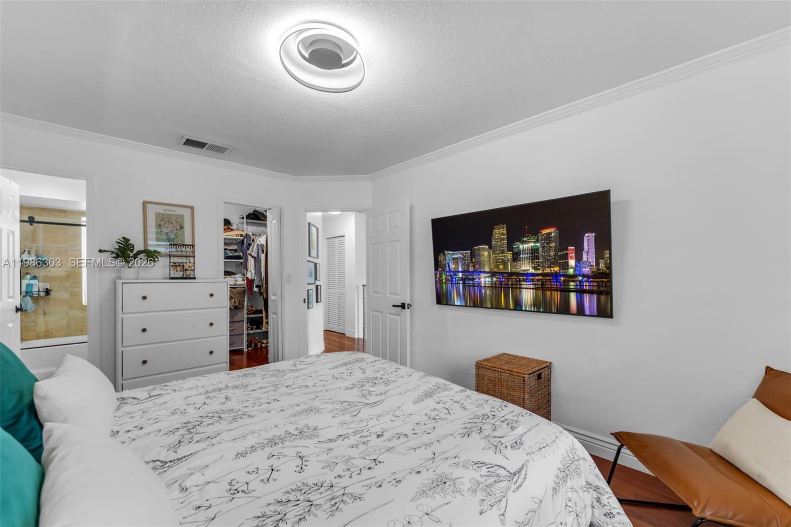 SAGA BAY TOWNHOMES - Residential Lease