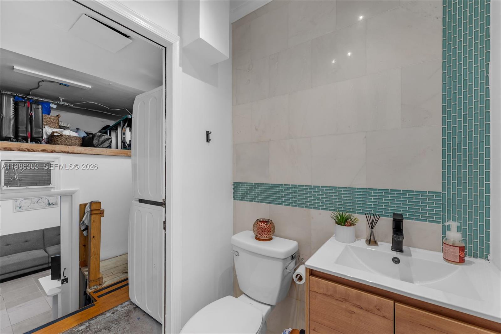 SAGA BAY TOWNHOMES - Residential Lease