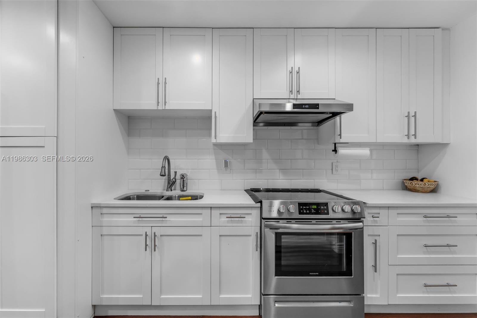 SAGA BAY TOWNHOMES - Residential Lease