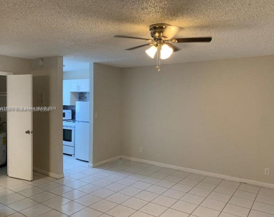 Studio 1 bath apartment in Hollywood! Flat rate monthly water fee: $55.00. On site coin laundry. Close proximity to Downtown. Apartment is being rented AS IS. Pet Friendly w/$35 added to rent. Monthly gross household income requirements are 3x the base rent, no evictions, no violent criminal history, 1st, last, security to move in.