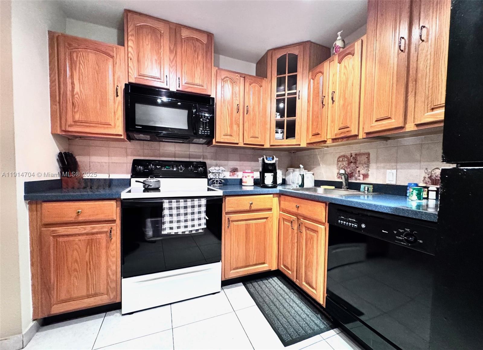 ENSENADA CONDO BLDG E-II - Residential