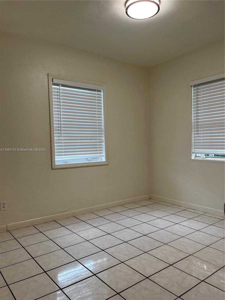 HOLLYWOOD TERRACE - Residential Lease