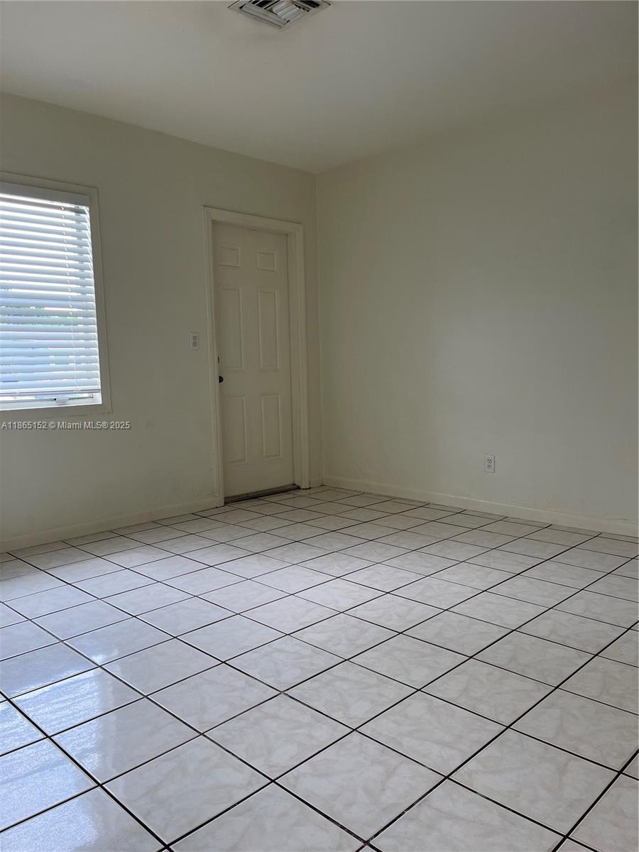 HOLLYWOOD TERRACE - Residential Lease