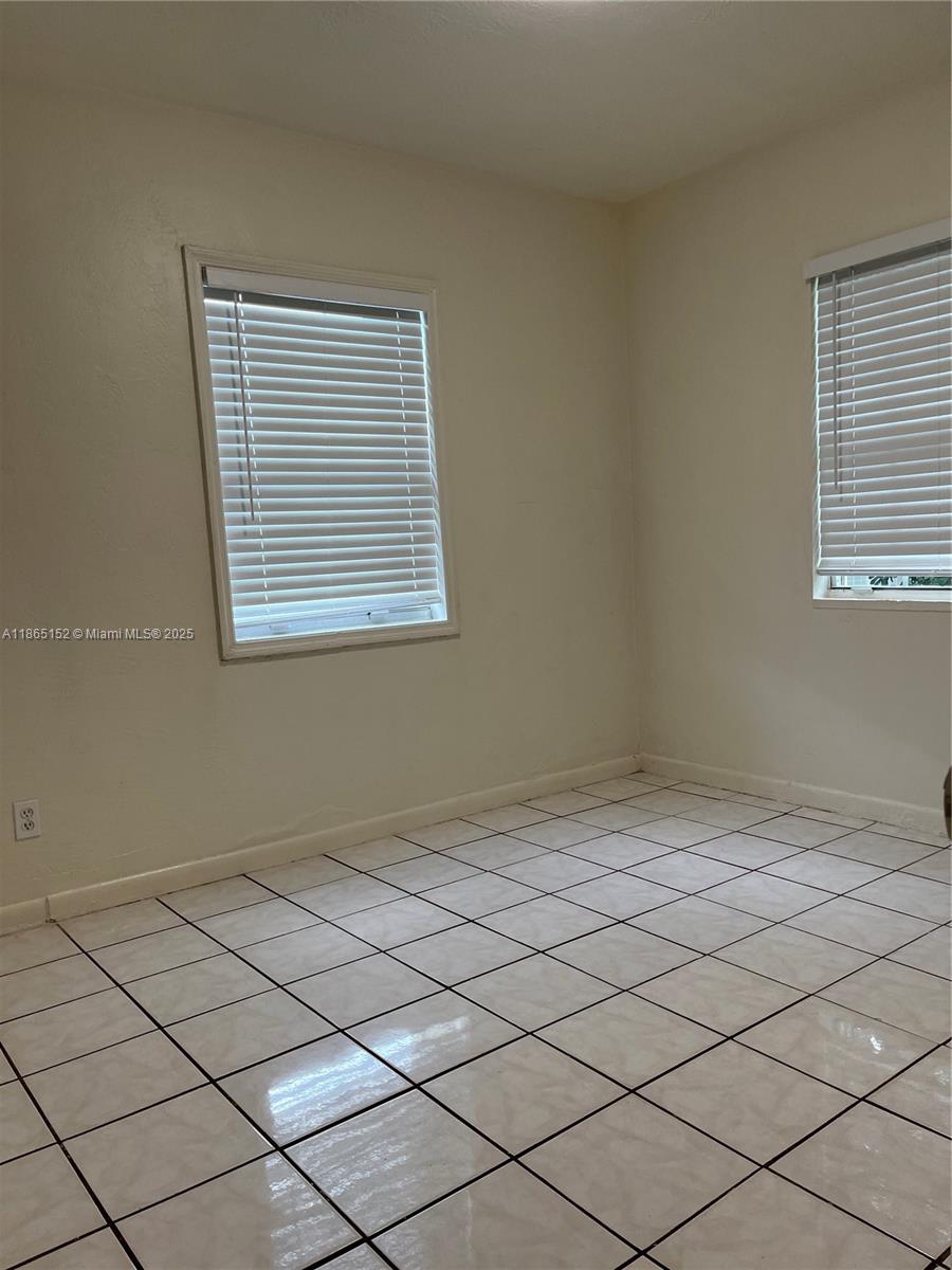 HOLLYWOOD TERRACE - Residential Lease