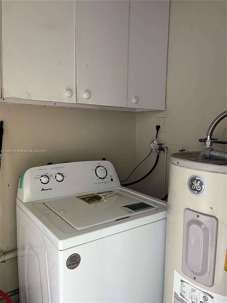 HOLLYWOOD TERRACE - Residential Lease