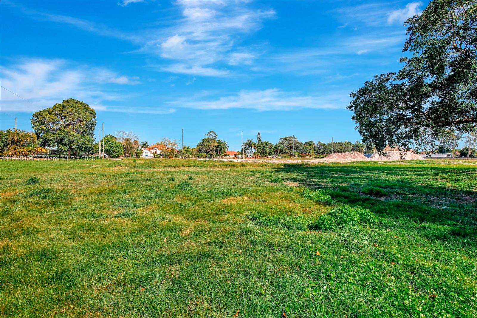 COUNTRY CLUB RANCHES - Land